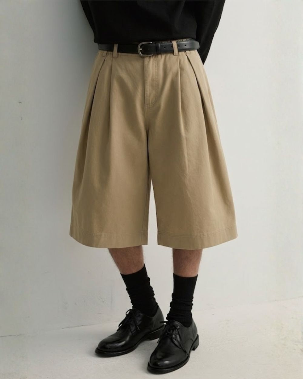 TWO TUCK WIDE SHORTS W1629