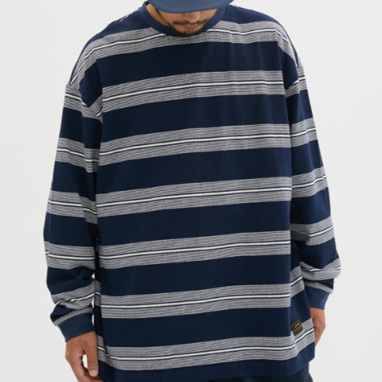 RETRO STRIPED ROUND NECK SHIRT W736