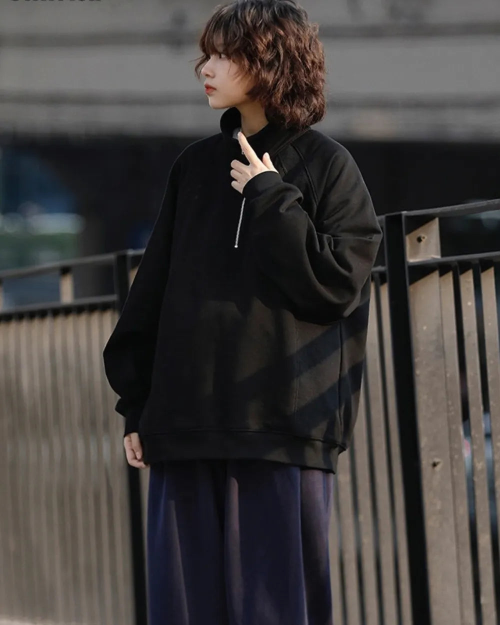 HALF ZIP RAGLAN SWEATSHIRT W1949