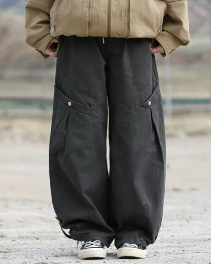 LOOSE FIT CURVED CARGO PANTS W1999