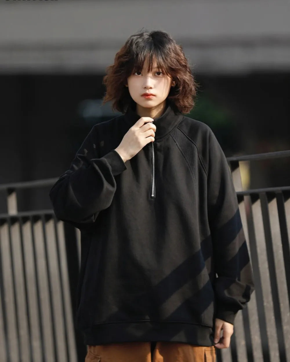 HALF ZIP RAGLAN SWEATSHIRT W1949