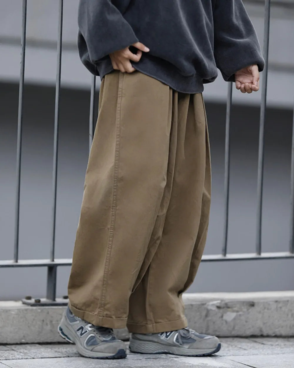 TUCK WIDE CHINO PANTS W1836