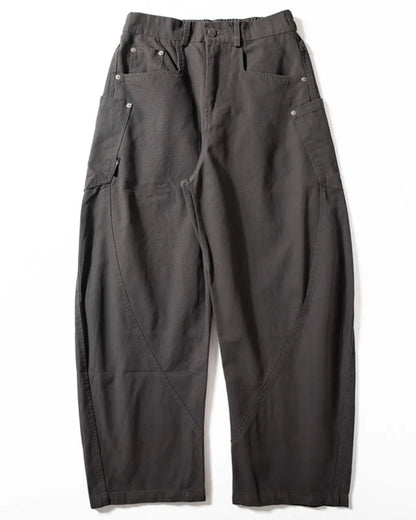 LOOSE FIT CURVED CARGO PANTS W1990