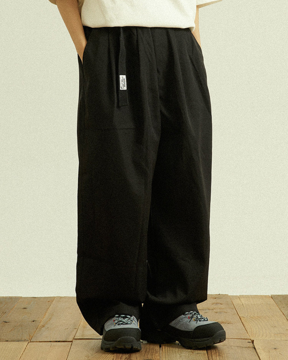 WIDE TUCK CARGO PANTS W1638