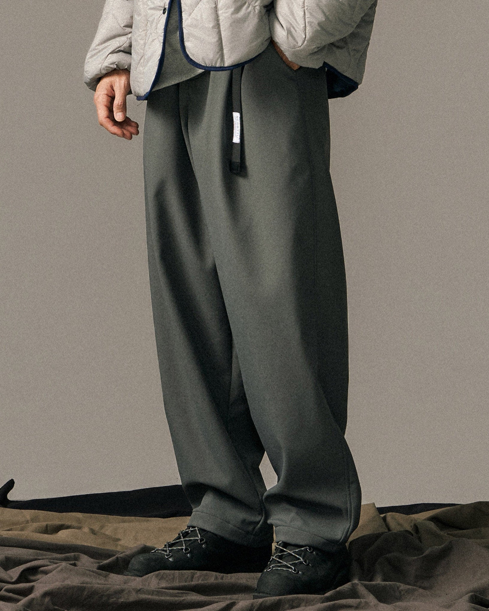 BELTED CHINO PANTS W1565