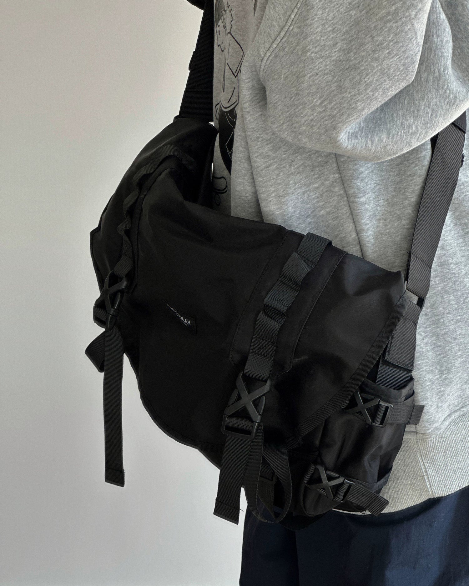 TECH UTILITY BAG W1606