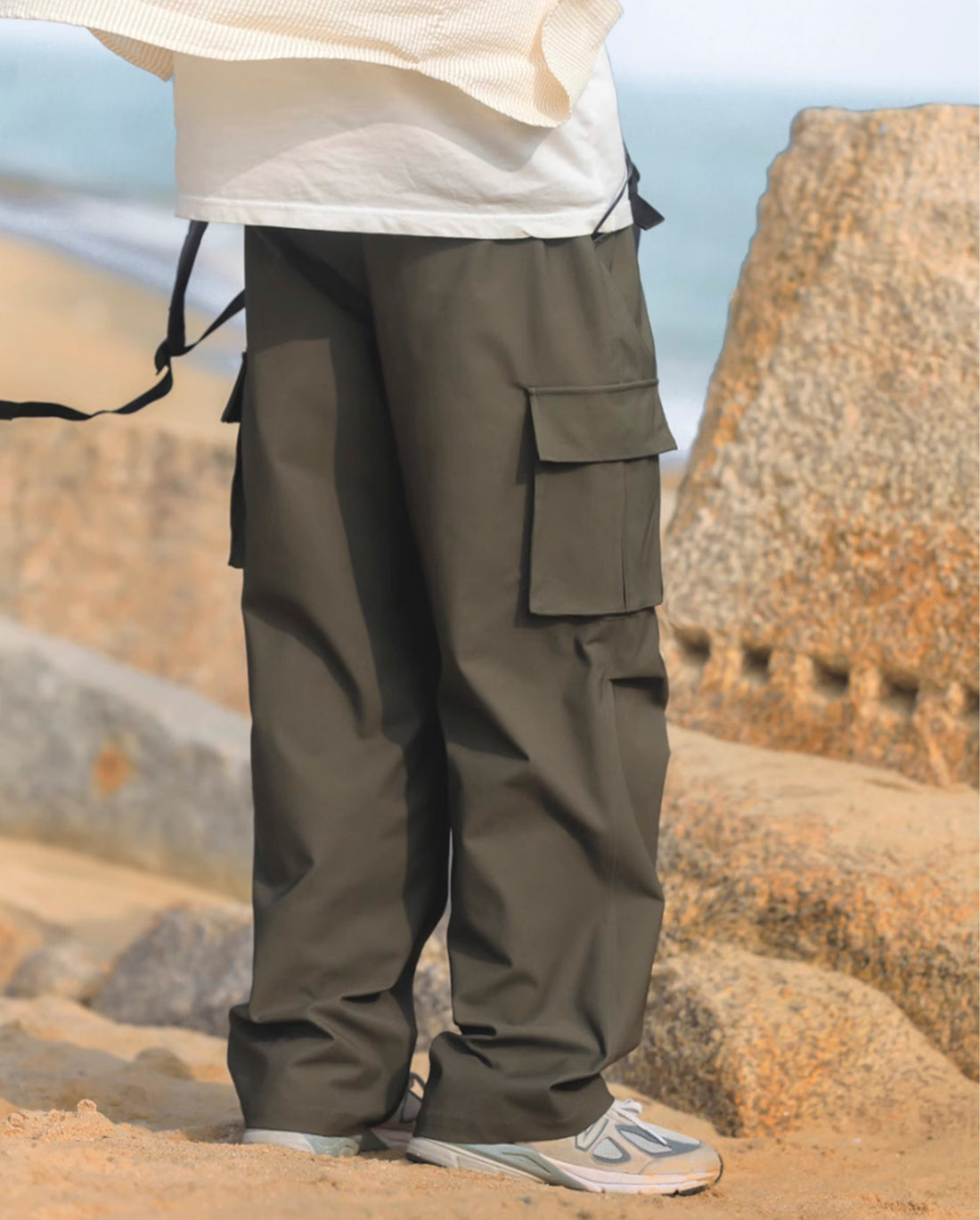 LOOSE FIT TECH CARGO PANTS W806