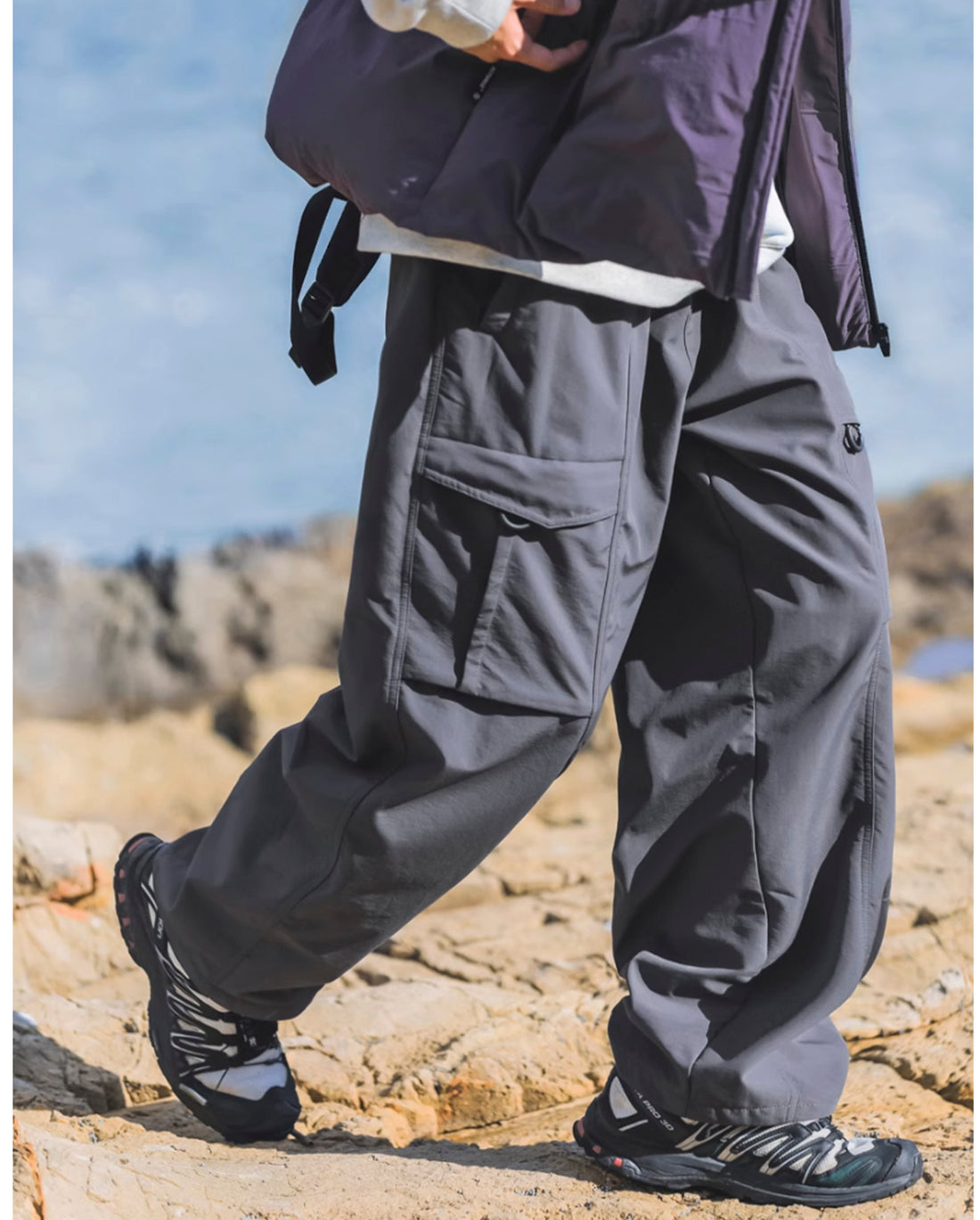 TECH MULTI POCKET CARGO PANTS W812