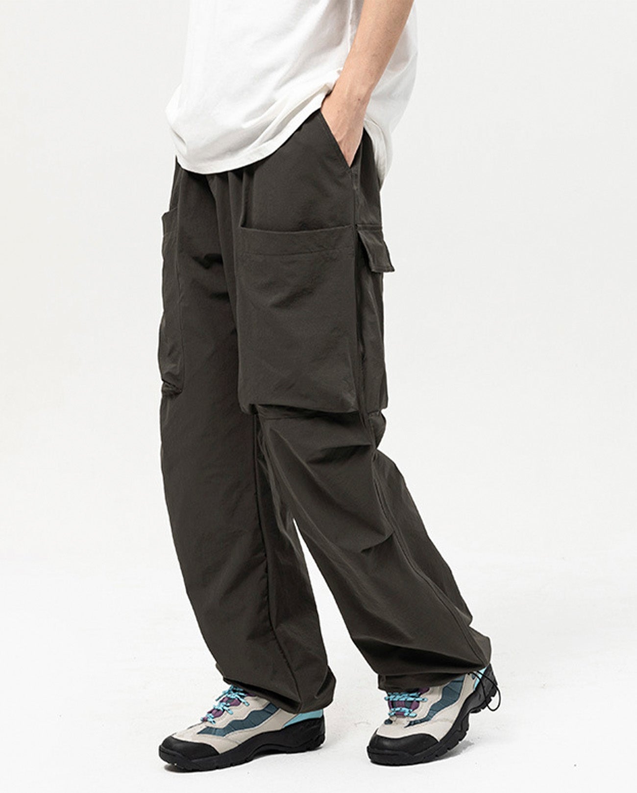 BIG POCKET TECH PANTS W841