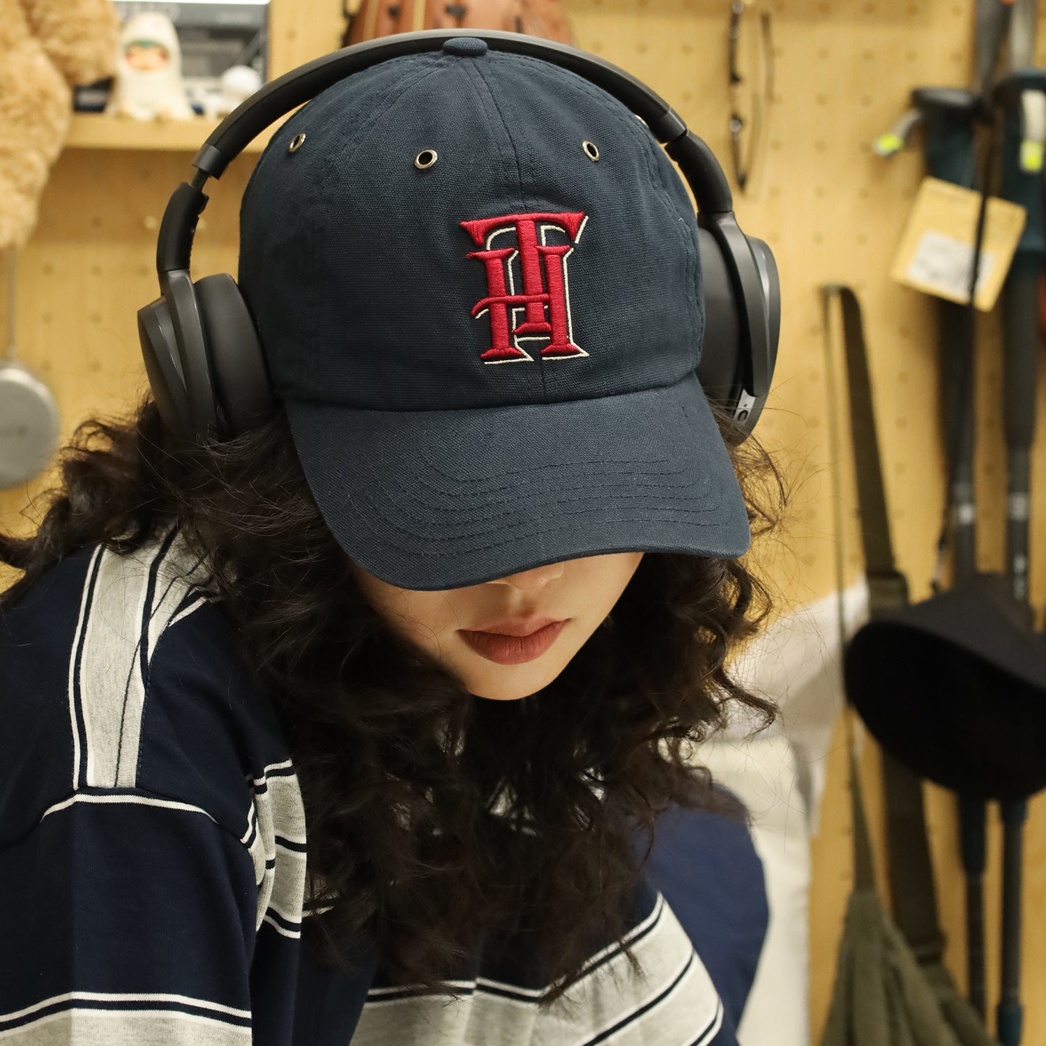 TH LOGO TWILL CAP W471